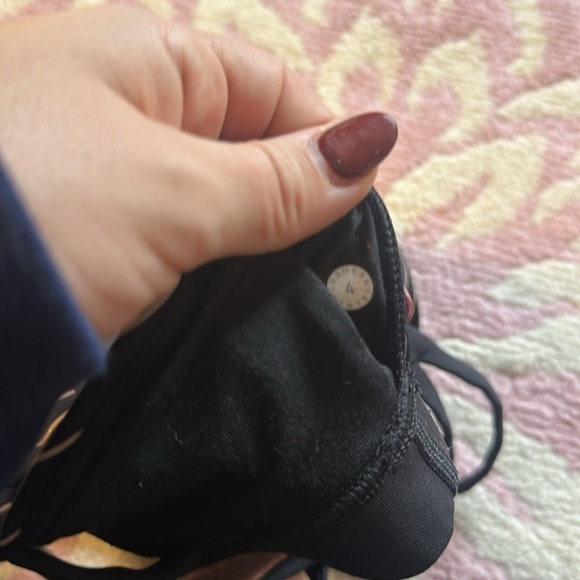 Lululemon Athletica Black Stripe Sports Bra Strappy Back Women's Size 4 - Picture 5 of 5